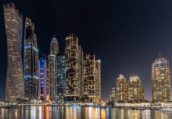 Obraz na płótnie Canvas skyline Marina Bay Dubai, United Arab Emirates - 07 januari 2020