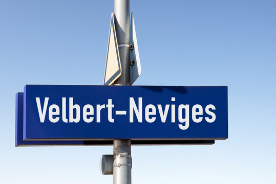 Tafel, Bahnhof, Velbert-Neviges, (Symbolbild)