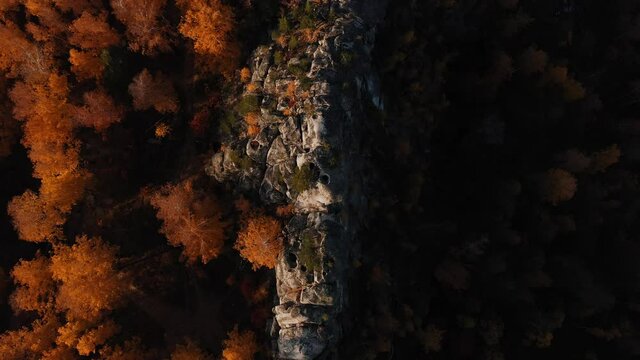 Mountains Shihan Top 