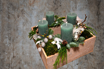Adventsgesteck viereckig, Adventskranz, Adventsgesteck, güne Kerzen, Moos, weihnachtlich,...