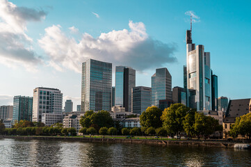 Fototapeta na wymiar the skyscraper in Frankfurt 
