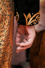 hands of the bride