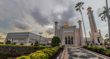 Obraz premium Omar Ali Saifuddien Mosque in Bandar Seri Begawan, capital of Brunei
