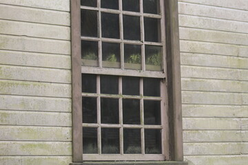 janela de madeira antiga