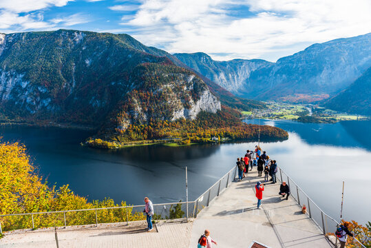 Hallstatt Skywalk World Heritage View (Welterbeblick). Tourists visiting Skywalk platform. HALLSTATT, AUSTRIA.