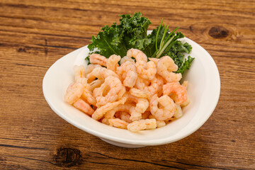 Small unshelled shrimps in the bowl