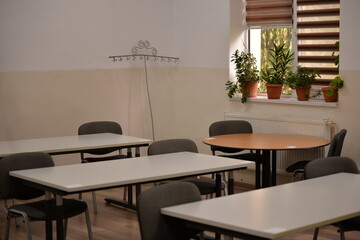 classroom benches placed according to social distance during the covid pandemic 19