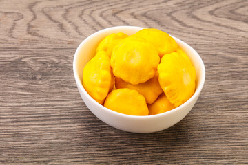 Marinated patissons in the bowl