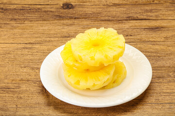 Sweet pineapple rings in the bowl