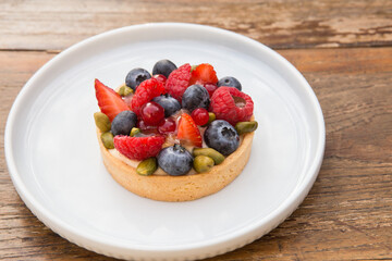 Tasty tartlet with berries.