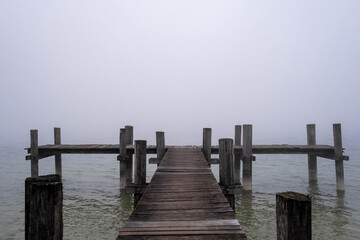 Pfäffiker See mit Nebel im Morgengrauen