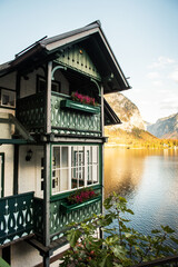 Obraz premium HALLSTATT. Traditional village house in Hallstatt, Salzburg.