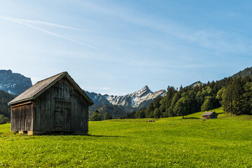 Obraz premium Landschaft im Toggenburg, im Hintergrund der Berg Speer, Kanton St. Gallen, Schweiz