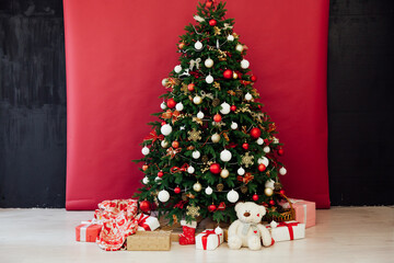 New Year's Eve Christmas Tree With Gifts Decor House 2021 2022
