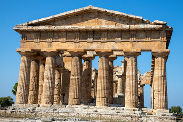 Obraz premium The Second Temple of Hera in Paestum, Southern Italy