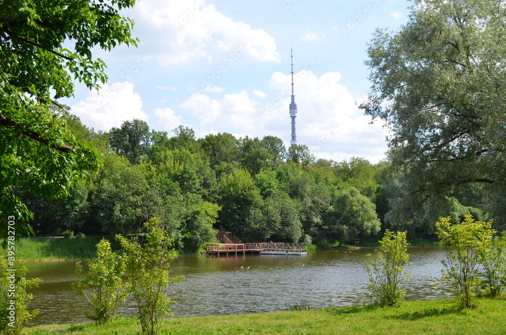 Wall mural Moscow lake in the park