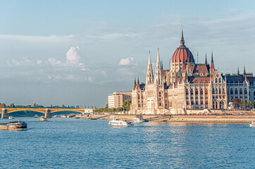 Obraz premium Parliament building in the city of Budapest on the Danube River