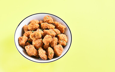 Crispy fried breaded chicken bites