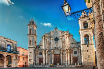 Foto op Plexiglas anti-reflex Kathedraal van oud havana en cuba © javier