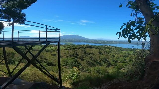 Vista al lago de Suchitlan, El Salvador- by Marlon Alas