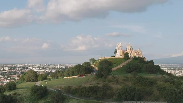 Vista Aerea de Piramide de Cholula, M&eacute;xico