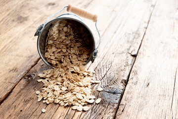 Small organic oat flakes