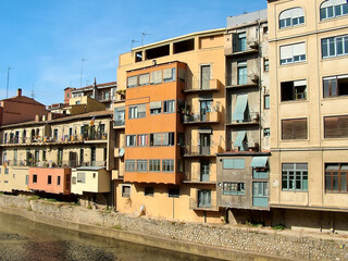 Fototapeta na wymiar Multicolored houses in Girona in Spain