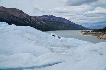 氷河トレッキング　パタゴニア/ペリトモレノ氷河