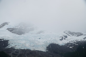 Fototapeta na wymiar スペガッツィーニ氷河 パタゴニアの景色