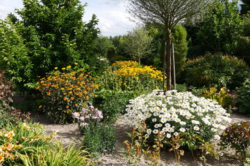Botanischer Garten in Mecklenburg-Vorpommern als Traumgarten, Staudengarten und märchenhaften Park