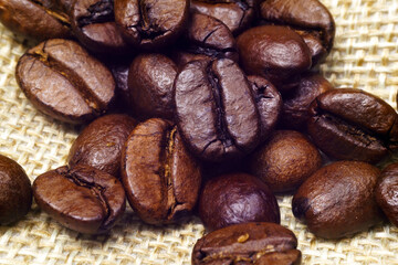 roasted coffee beans close-up macro. selective focus