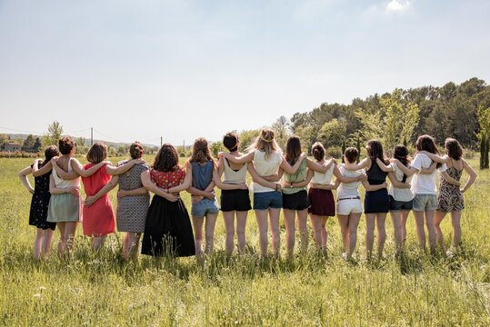 Enterrement vie de jeune fille 