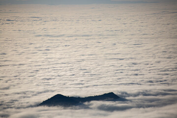sea ​​of ​​clouds high mountains