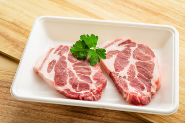 豚肩ロース肉　生