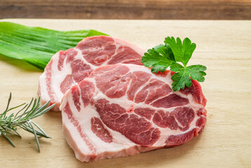 豚肩ロース肉　生