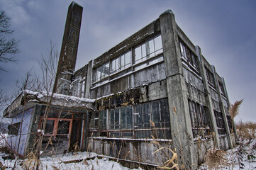 冬の寂れた工場跡