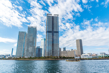 Fototapeta premium 東京のマンション群