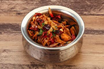 Asian wok noodle with mussels