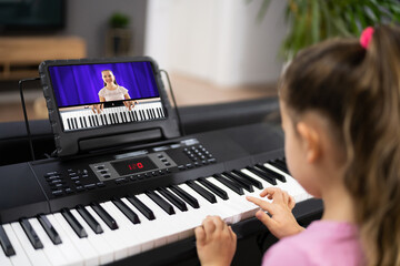 Music Piano Internet Class At Home