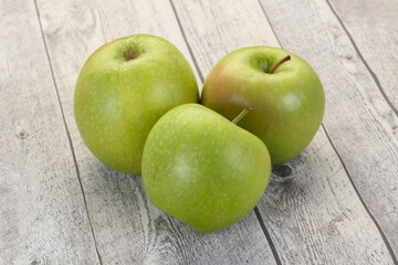 Green ripe apple