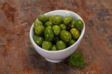 Green Campo Real olives in the bowl