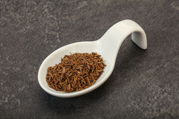 Dry zeera seeds in the bowl