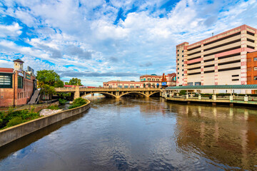 Obraz premium Aurora Town street view in Aurora Town of Illinois 