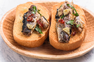 オイルサーディン料理