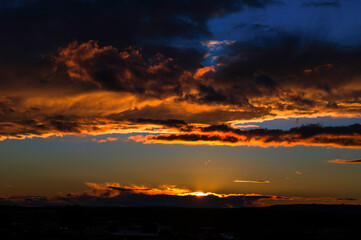 Barevný západ slunce nad Slováckem