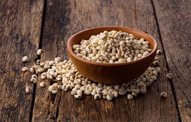  Job's tears in a bowl