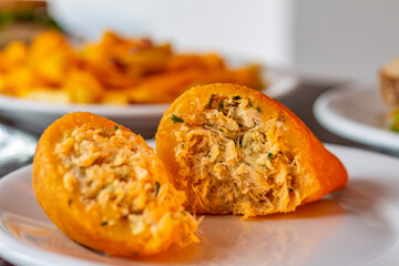 Salgados - Coxinha de frango