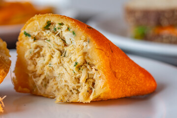 Salgados - Coxinha de frango frita