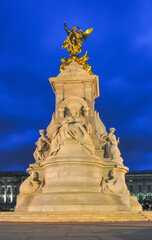 Queen Victoria memorial at Buckingham palace at night, London, UK