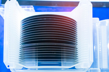 Silicon Wafers in plastic holder box